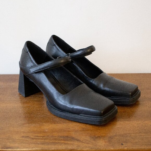 Vagabond Shoes - NWOT Vagabond Black Leather Mary Jane Heels with Strap | Sz 7